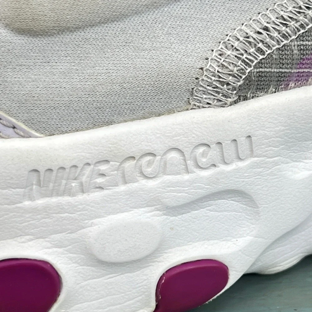 Nike Renew Element 55 White Black Psychic Purple BQ4152-500 Womens 8.5